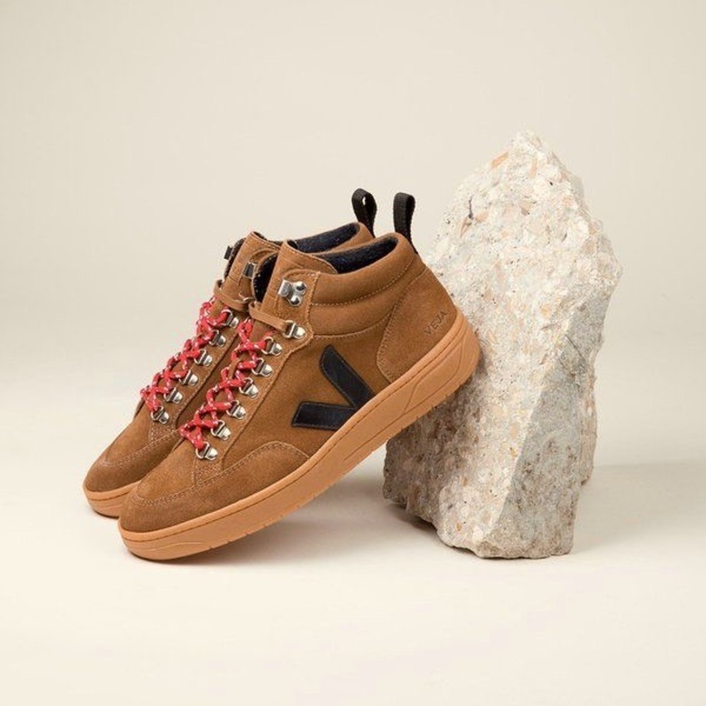 Veja Roraima suede high top sneakers size 40